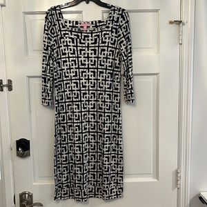 Lilly Pulitzer Navy and Cream Dress, Size 12 on tag but would fit a size 6-8
